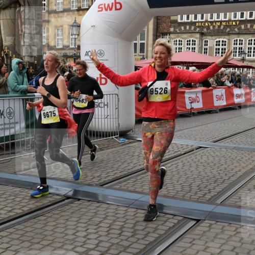 05.10.2025 - 20. swb-Marathon Bremen Yannick Fuchs http://msf.ph/oto/9247184 05.10.2025 11:12:18 Ziel 9526, 9675, 9911, 10463, 10499 meine-sportfotos.de