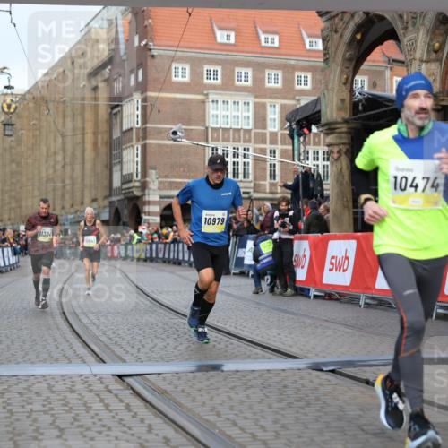 05.10.2025 - 20. swb-Marathon Bremen Yannick Fuchs http://msf.ph/oto/9247231 05.10.2025 10:43:19 Ziel 9006, 10474, 10541, 10553, 10961, 10979, 11304, 11476 meine-sportfotos.de