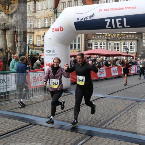 05.10.2025 - 20. swb-Marathon Bremen Yannick Fuchs http://msf.ph/oto/9247247 05.10.2025 11:10:43 Ziel 9446, 10146, 10440, 10441, 10442, 10980, 11240, 11342 meine-sportfotos.de
