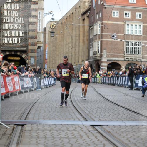 05.10.2025 - 20. swb-Marathon Bremen Yannick Fuchs http://msf.ph/oto/9247305 05.10.2025 10:43:20 Ziel 9006, 10474, 10541, 10553, 10979, 11304, 11476 meine-sportfotos.de