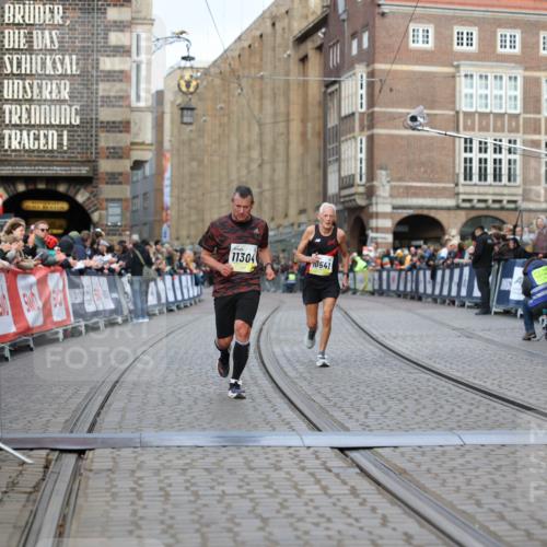 05.10.2025 - 20. swb-Marathon Bremen Yannick Fuchs http://msf.ph/oto/9247325 05.10.2025 10:43:21 Ziel 9006, 10474, 10541, 10553, 10979, 11304 meine-sportfotos.de