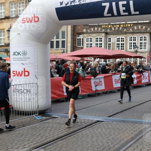 05.10.2025 - 20. swb-Marathon Bremen Yannick Fuchs http://msf.ph/oto/9247339 05.10.2025 11:10:45 Ziel 9446, 10146, 10440, 10441, 10442, 10665, 10980, 11240, 11342 meine-sportfotos.de