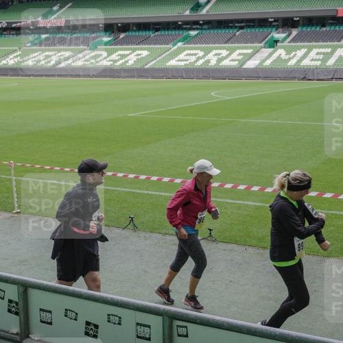 05.10.2025 - 20. swb-Marathon Bremen Michael Burmester http://msf.ph/oto/9247389 05.10.2025 10:38:35 Laufen im Stadion 7621, 8574, 9182, 9184, 9189, 9210, 9229, 9235, 9237, 9269, 9300, 9322, 9331, 9335, 9379, 9394, 9398, 9409, 9432, 9468, 9486, 9498, 9642, 9647, 9660, 9684, 9707, 9750, 9752, 9771, 9782, 9813, 9846, 9858, 9890, 9915, 9940, 9978, 10033, 10056, 10098, 10106, 10130, 10142, 10167, 10205, 10213, 10278, 10297, 10404, 10405, 10437, 10439, 10446, 10478, 10483, 10485, 10511, 10529, 10530, 10595, 10598, 10611, 10623, 10678, 10711, 10713, 10734, 10803, 10804, 10825, 10853 meine-sportfotos.de
