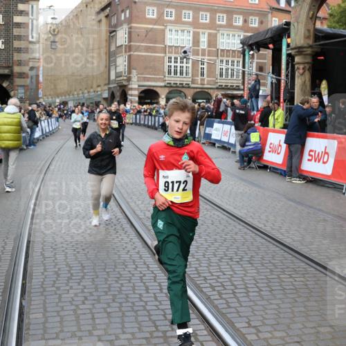 05.10.2025 - 20. swb-Marathon Bremen Yannick Fuchs http://msf.ph/oto/9247401 05.10.2025 10:52:33 Ziel 9172, 9584, 9987, 10241, 10507, 10608, 10719, 11528, 11665 meine-sportfotos.de
