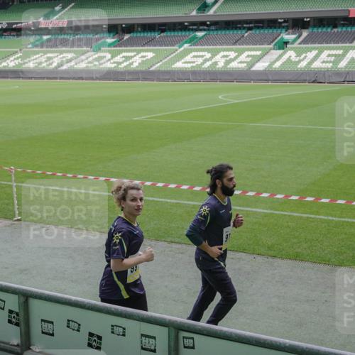 05.10.2025 - 20. swb-Marathon Bremen Michael Burmester http://msf.ph/oto/9247582 05.10.2025 10:38:44 Laufen im Stadion 7788, 8123, 8574, 9182, 9184, 9189, 9210, 9229, 9235, 9269, 9300, 9322, 9324, 9331, 9335, 9379, 9394, 9398, 9409, 9432, 9468, 9498, 9647, 9660, 9684, 9707, 9750, 9752, 9771, 9782, 9813, 9846, 9858, 9890, 9915, 9927, 9940, 9978, 10033, 10106, 10130, 10142, 10167, 10205, 10213, 10278, 10297, 10404, 10405, 10437, 10439, 10446, 10478, 10483, 10511, 10529, 10530, 10551, 10595, 10598, 10623, 10678, 10734, 10803, 10804, 10825, 10853, 9486, 10056, 10098 meine-sportfotos.de