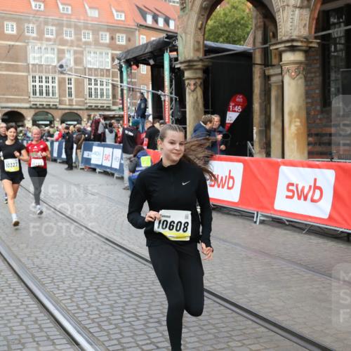 05.10.2025 - 20. swb-Marathon Bremen Yannick Fuchs http://msf.ph/oto/9247614 05.10.2025 10:52:36 Ziel 9172, 9584, 9903, 10241, 10327, 10388, 10507, 10608, 10719, 11283, 11387, 11528 meine-sportfotos.de
