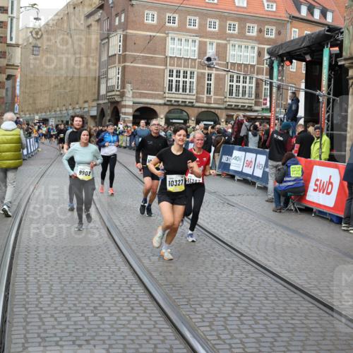 05.10.2025 - 20. swb-Marathon Bremen Yannick Fuchs http://msf.ph/oto/9247666 05.10.2025 10:52:36 Ziel 9172, 9584, 9903, 10241, 10327, 10388, 10507, 10608, 10719, 11283, 11387, 11528 meine-sportfotos.de