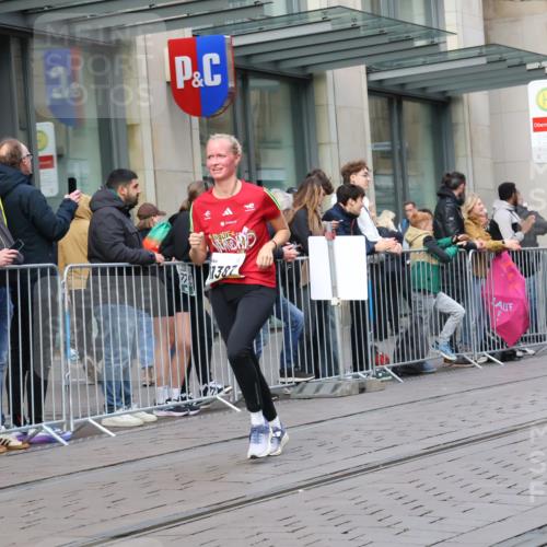05.10.2025 - 20. swb-Marathon Bremen Strokosch-Dieckow http://msf.ph/oto/9247688 05.10.2025 10:52:14 Ziel 8888, 9172, 9209, 9439, 9517, 9584, 9903, 10241, 10327, 10388, 10507, 10548, 10608, 10719, 10833, 11012, 11283, 11387, 11413, 11528, 11587, 11665, 8888, 9172, 9209, 9439, 9517, 9584, 9903, 10241, 10327, 10388, 10507, 10548, 10608, 10719, 10833, 11012, 11283, 11387, 11413, 11528, 11587, 11665 meine-sportfotos.de