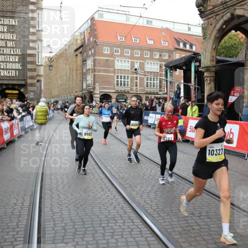 05.10.2025 - 20. swb-Marathon Bremen Yannick Fuchs http://msf.ph/oto/9247769 05.10.2025 10:52:37 Ziel 8888, 9172, 9903, 10241, 10327, 10388, 10507, 10608, 11283, 11387, 11413, 11528 meine-sportfotos.de