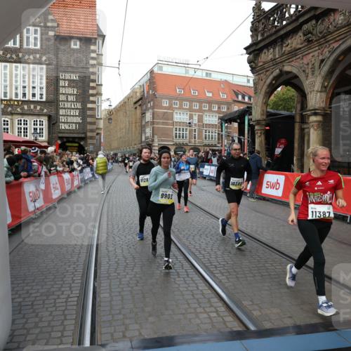 05.10.2025 - 20. swb-Marathon Bremen Yannick Fuchs http://msf.ph/oto/9247857 05.10.2025 10:52:38 Ziel 8888, 9172, 9903, 10241, 10327, 10388, 10608, 11283, 11387, 11413, 11528 meine-sportfotos.de