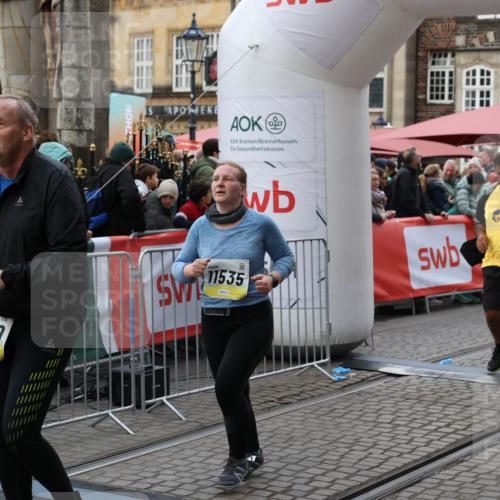 05.10.2025 - 20. swb-Marathon Bremen Yannick Fuchs http://msf.ph/oto/9247875 05.10.2025 11:12:31 Ziel 9373, 9374, 10622, 10899, 11085, 11535 meine-sportfotos.de