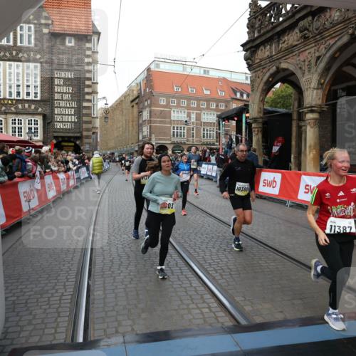05.10.2025 - 20. swb-Marathon Bremen Yannick Fuchs http://msf.ph/oto/9247882 05.10.2025 10:52:39 Ziel 8888, 9172, 9439, 9903, 10241, 10327, 10388, 10608, 11283, 11387, 11413, 11528 meine-sportfotos.de