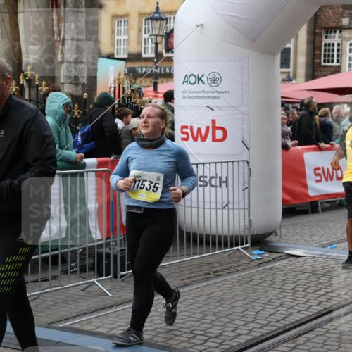 05.10.2025 - 20. swb-Marathon Bremen Yannick Fuchs http://msf.ph/oto/9247922 05.10.2025 11:12:31 Ziel 9373, 9374, 10622, 10899, 11085, 11535 meine-sportfotos.de