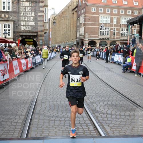 05.10.2025 - 20. swb-Marathon Bremen Yannick Fuchs http://msf.ph/oto/9248033 05.10.2025 10:52:43 Ziel 8888, 9209, 9439, 9903, 10327, 10388, 10548, 10608, 11283, 11387, 11413 meine-sportfotos.de