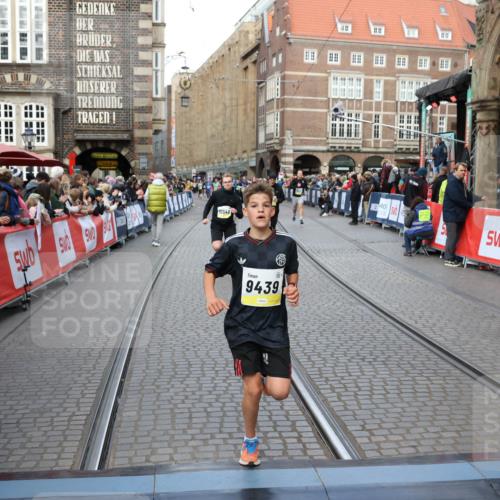 05.10.2025 - 20. swb-Marathon Bremen Yannick Fuchs http://msf.ph/oto/9248059 05.10.2025 10:52:43 Ziel 8888, 9209, 9439, 9903, 10327, 10388, 10548, 10608, 11283, 11387, 11413 meine-sportfotos.de