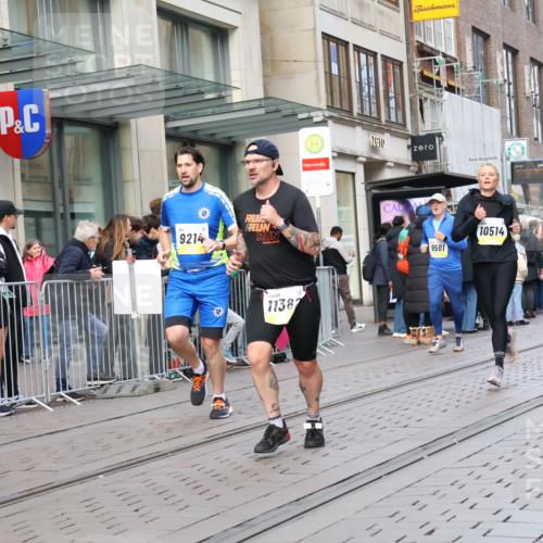 05.10.2025 - 20. swb-Marathon Bremen Strokosch-Dieckow http://msf.ph/oto/9248079 05.10.2025 10:52:32 Ziel 9187, 9209, 9214, 9284, 9501, 9517, 9581, 9650, 9830, 9918, 9985, 10064, 10308, 10309, 10514, 10539, 10779, 10833, 10955, 10997, 11012, 11259, 11382, 11398, 11411, 11417, 11450, 11587, 11722, 9187, 9209, 9214, 9284, 9501, 9517, 9581, 9650, 9830, 9918, 9985, 10064, 10308, 10309, 10514, 10539, 10779, 10833, 10955, 10997, 11012, 11382, 11398, 11417, 11450, 11587, 11722 meine-sportfotos.de