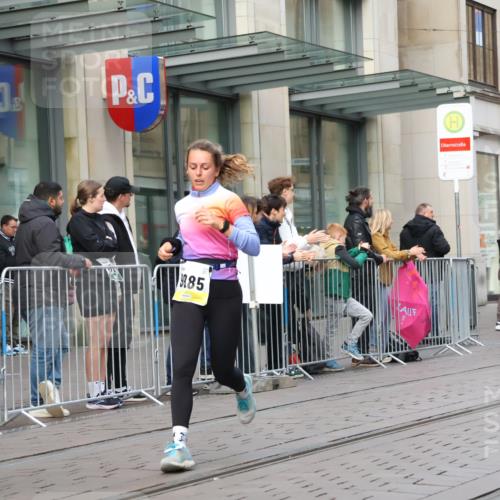 05.10.2025 - 20. swb-Marathon Bremen Strokosch-Dieckow http://msf.ph/oto/9248264 05.10.2025 10:52:38 Ziel 9187, 9214, 9284, 9501, 9581, 9650, 9703, 9830, 9918, 9985, 10064, 10128, 10308, 10309, 10349, 10466, 10514, 10539, 10779, 10955, 10997, 11012, 11259, 11300, 11382, 11398, 11411, 11417, 11450, 11722, 9187, 9214, 9284, 9501, 9581, 9650, 9703, 9830, 9918, 9985, 10064, 10128, 10308, 10309, 10349, 10466, 10514, 10539, 10779, 10955, 10997, 11012, 11382, 11398, 11417, 11450, 11722 meine-sportfotos.de