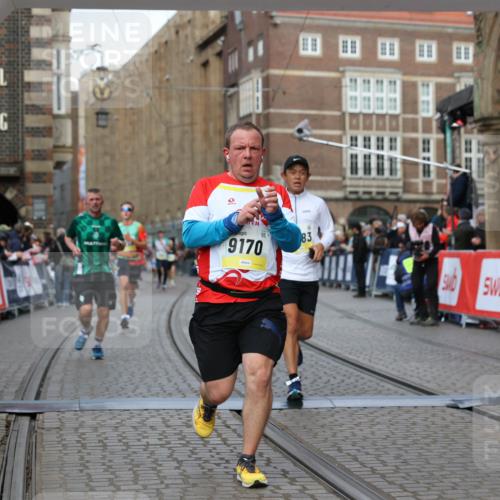 05.10.2025 - 20. swb-Marathon Bremen Yannick Fuchs http://msf.ph/oto/9248291 05.10.2025 10:44:03 Ziel 9170, 9865, 11256, 11683 meine-sportfotos.de
