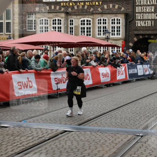 05.10.2025 - 20. swb-Marathon Bremen Yannick Fuchs http://msf.ph/oto/9248330 05.10.2025 11:12:45 Ziel 9736, 10190, 11285 meine-sportfotos.de