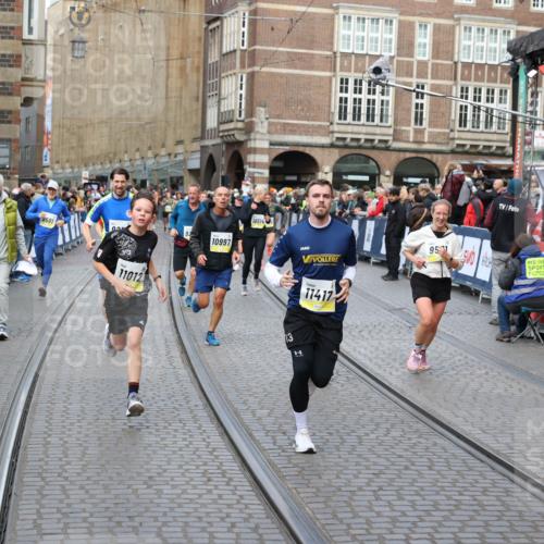 05.10.2025 - 20. swb-Marathon Bremen Yannick Fuchs http://msf.ph/oto/9248543 05.10.2025 10:52:52 Ziel 9209, 9214, 9517, 9581, 10833, 11012, 11382, 11417, 11587 meine-sportfotos.de