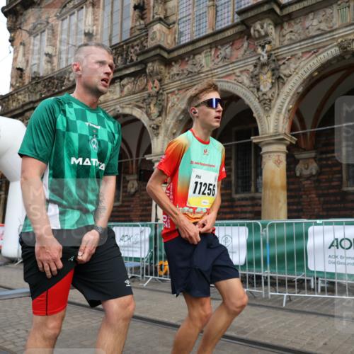05.10.2025 - 20. swb-Marathon Bremen Yannick Fuchs http://msf.ph/oto/9248555 05.10.2025 10:44:08 Ziel 9170, 9865, 10652, 10780, 11256, 11316, 11503, 11683 meine-sportfotos.de