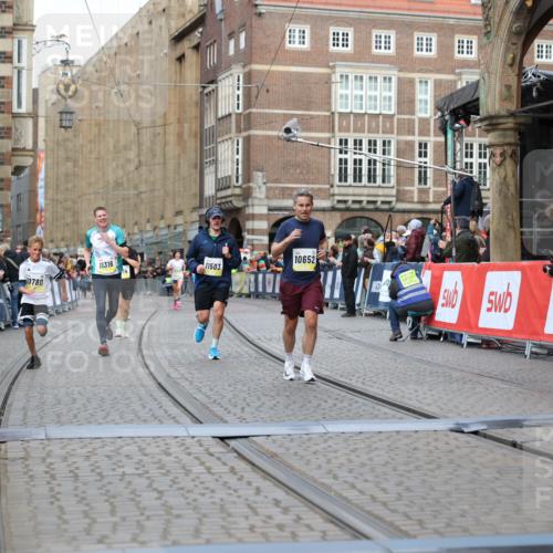 05.10.2025 - 20. swb-Marathon Bremen Yannick Fuchs http://msf.ph/oto/9248589 05.10.2025 10:44:09 Ziel 9614, 9865, 10351, 10652, 10780, 11256, 11316, 11503, 11683 meine-sportfotos.de