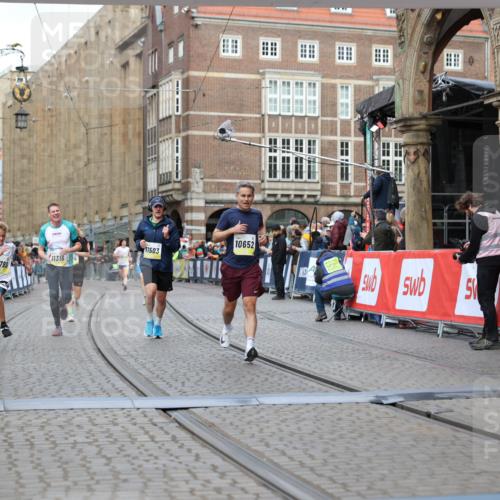 05.10.2025 - 20. swb-Marathon Bremen Yannick Fuchs http://msf.ph/oto/9248615 05.10.2025 10:44:09 Ziel 9614, 9865, 10351, 10652, 10780, 11256, 11316, 11503, 11683 meine-sportfotos.de