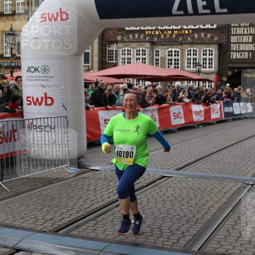 05.10.2025 - 20. swb-Marathon Bremen Yannick Fuchs http://msf.ph/oto/9248618 05.10.2025 11:12:50 Ziel 10190, 11285 meine-sportfotos.de