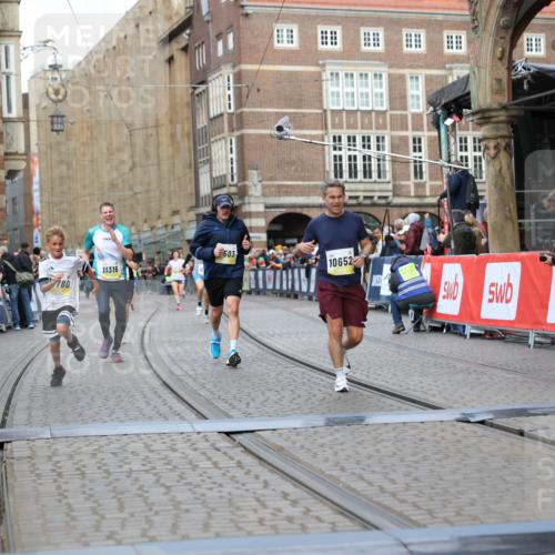 05.10.2025 - 20. swb-Marathon Bremen Yannick Fuchs http://msf.ph/oto/9248640 05.10.2025 10:44:09 Ziel 9614, 9865, 10351, 10652, 10780, 11256, 11316, 11503, 11683 meine-sportfotos.de
