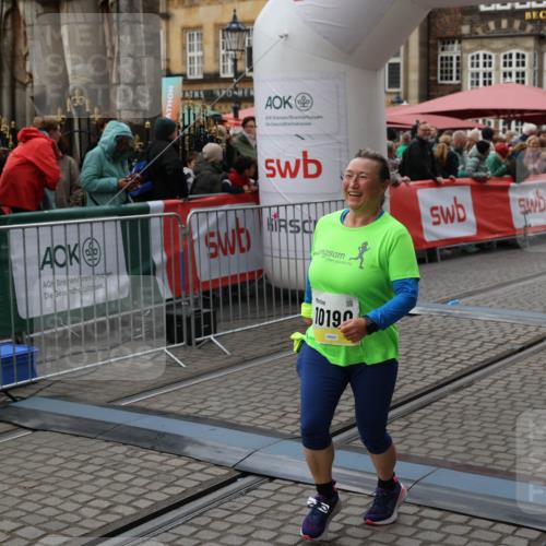 05.10.2025 - 20. swb-Marathon Bremen Yannick Fuchs http://msf.ph/oto/9248656 05.10.2025 11:12:50 Ziel 10190, 11285 meine-sportfotos.de