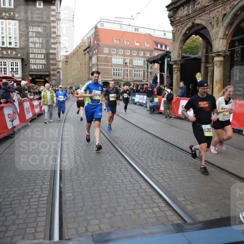 05.10.2025 - 20. swb-Marathon Bremen Yannick Fuchs http://msf.ph/oto/9248673 05.10.2025 10:52:54 Ziel 9214, 9284, 9501, 9517, 9581, 9830, 10308, 10309, 10514, 10833, 10997, 11012, 11382, 11417, 11587 meine-sportfotos.de