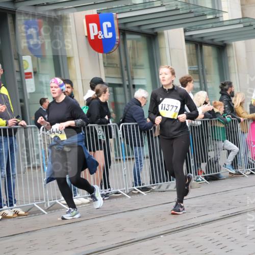 05.10.2025 - 20. swb-Marathon Bremen Strokosch-Dieckow http://msf.ph/oto/9248796 05.10.2025 10:52:55 Ziel 7193, 7251, 9263, 9449, 9539, 9650, 9703, 9717, 9834, 9868, 9956, 9957, 10057, 10128, 10242, 10302, 10317, 10335, 10349, 10460, 10466, 10539, 10655, 10806, 10958, 10993, 11174, 11175, 11259, 11300, 11377, 11398, 11411, 11510, 11512, 11616, 11716, 7193, 7251, 9263, 9449, 9539, 9650, 9703, 9717, 9834, 9868, 9956, 9957, 10057, 10128, 10242, 10302, 10317, 10335, 10349, 10460, 10466, 10539, 10655, 10806, 10958, 10993, 11174, 11398 meine-sportfotos.de