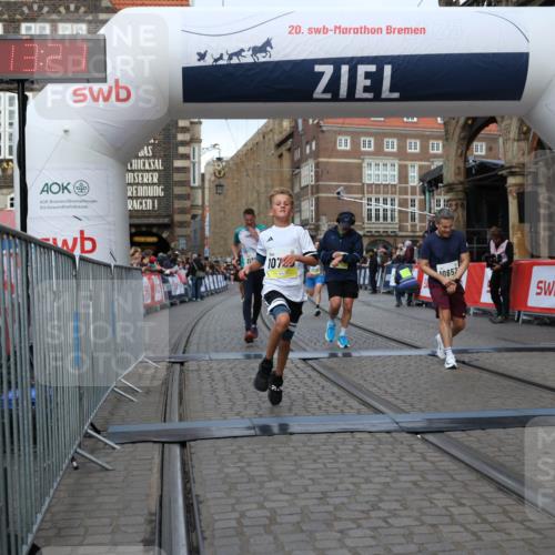 05.10.2025 - 20. swb-Marathon Bremen Yannick Fuchs http://msf.ph/oto/9248815 05.10.2025 10:44:11 Ziel 9614, 9865, 9919, 10351, 10652, 10780, 11256, 11316, 11503 meine-sportfotos.de