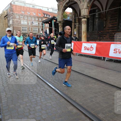 05.10.2025 - 20. swb-Marathon Bremen Yannick Fuchs http://msf.ph/oto/9248828 05.10.2025 10:52:55 Ziel 9214, 9284, 9501, 9517, 9581, 9830, 9985, 10308, 10309, 10514, 10833, 10997, 11012, 11382, 11417, 11587 meine-sportfotos.de