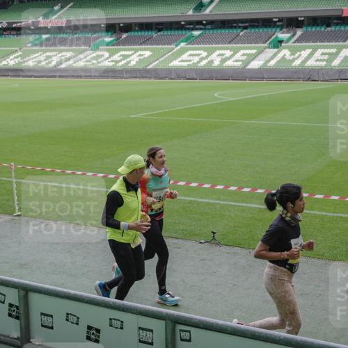 05.10.2025 - 20. swb-Marathon Bremen Michael Burmester http://msf.ph/oto/9248843 05.10.2025 10:39:25 Laufen im Stadion 7199, 7654, 7779, 7788, 7789, 7979, 8123, 9002, 9180, 9186, 9224, 9225, 9228, 9229, 9269, 9315, 9324, 9325, 9379, 9398, 9419, 9515, 9523, 9610, 9628, 9644, 9660, 9668, 9713, 9765, 9780, 9782, 9850, 9908, 9927, 9944, 9998, 10018, 10021, 10025, 10106, 10142, 10207, 10213, 10238, 10255, 10258, 10289, 10371, 10374, 10405, 10426, 10462, 10483, 10498, 10529, 10531, 10551, 10557, 10567, 10587, 10597, 10623, 10734, 10749, 10853, 9182, 9184, 9300, 9394 meine-sportfotos.de