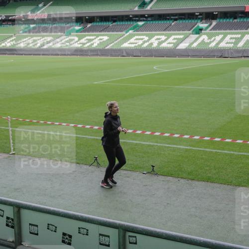 05.10.2025 - 20. swb-Marathon Bremen Michael Burmester http://msf.ph/oto/9248875 05.10.2025 10:39:27 Laufen im Stadion 7199, 7654, 7779, 7788, 7789, 7979, 8123, 9002, 9180, 9186, 9224, 9225, 9228, 9229, 9269, 9315, 9324, 9325, 9379, 9398, 9419, 9515, 9523, 9610, 9628, 9644, 9668, 9713, 9765, 9780, 9850, 9908, 9927, 9944, 9998, 10018, 10021, 10025, 10106, 10142, 10192, 10207, 10213, 10238, 10255, 10258, 10289, 10371, 10374, 10405, 10426, 10462, 10483, 10498, 10529, 10531, 10551, 10557, 10567, 10587, 10597, 10623, 10734, 10749, 10853, 9182, 9184, 9269, 9300, 9394 meine-sportfotos.de