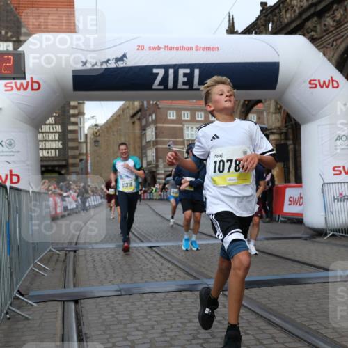 05.10.2025 - 20. swb-Marathon Bremen Yannick Fuchs http://msf.ph/oto/9248881 05.10.2025 10:44:12 Ziel 9614, 9919, 10351, 10652, 10780, 11316, 11503 meine-sportfotos.de