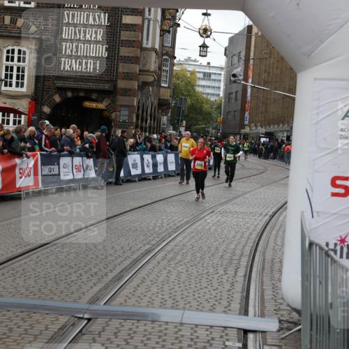 05.10.2025 - 20. swb-Marathon Bremen Yannick Fuchs http://msf.ph/oto/9248915 05.10.2025 11:13:01 Ziel 9203, 10186, 11252 meine-sportfotos.de