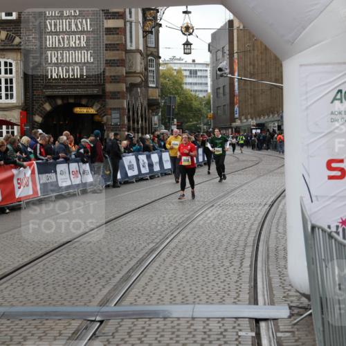 05.10.2025 - 20. swb-Marathon Bremen Yannick Fuchs http://msf.ph/oto/9248945 05.10.2025 11:13:01 Ziel 9203, 10186, 11252 meine-sportfotos.de