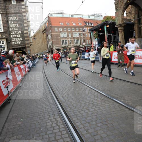 05.10.2025 - 20. swb-Marathon Bremen Yannick Fuchs http://msf.ph/oto/9248968 05.10.2025 10:53:04 Ziel 9187, 9284, 9830, 9918, 9985, 10064, 10514, 10779, 10955, 11722 meine-sportfotos.de