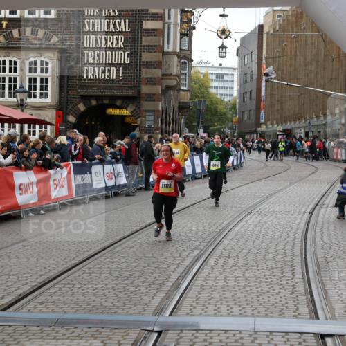 05.10.2025 - 20. swb-Marathon Bremen Yannick Fuchs http://msf.ph/oto/9248980 05.10.2025 11:13:04 Ziel 9203, 10186, 11118, 11252 meine-sportfotos.de