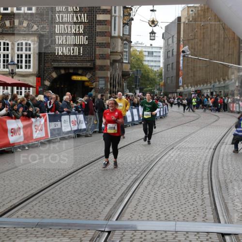 05.10.2025 - 20. swb-Marathon Bremen Yannick Fuchs http://msf.ph/oto/9248991 05.10.2025 11:13:04 Ziel 9203, 10186, 11118, 11252 meine-sportfotos.de