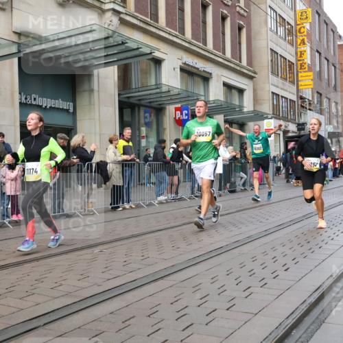 05.10.2025 - 20. swb-Marathon Bremen Strokosch-Dieckow http://msf.ph/oto/9249014 05.10.2025 10:53:05 Ziel 7193, 7251, 9238, 9263, 9461, 9464, 9539, 9569, 9717, 9834, 9868, 9956, 9957, 10057, 10302, 10310, 10317, 10335, 10369, 10460, 10468, 10642, 10655, 10806, 10934, 10958, 10993, 11174, 11175, 11246, 11377, 11510, 11512, 11545, 11616, 11716, 7193, 7251, 9238, 9263, 9461, 9464, 9539, 9569, 9717, 9834, 9868, 9956, 9957, 10057, 10302, 10310, 10317, 10335, 10369, 10460, 10468, 10642, 10655, 10806, 10934, 10958, 10993, 11174, 11246 meine-sportfotos.de