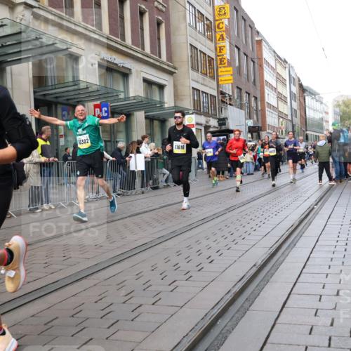 05.10.2025 - 20. swb-Marathon Bremen Strokosch-Dieckow http://msf.ph/oto/9249065 05.10.2025 10:53:07 Ziel 7193, 7251, 9238, 9263, 9461, 9464, 9539, 9569, 9717, 9868, 9956, 9957, 10057, 10302, 10310, 10317, 10335, 10369, 10468, 10642, 10655, 10806, 10925, 10934, 10993, 11046, 11174, 11175, 11246, 11510, 11545, 11616, 11716, 7193, 7251, 9238, 9263, 9461, 9464, 9539, 9569, 9717, 9868, 9956, 9957, 10057, 10302, 10310, 10317, 10335, 10369, 10468, 10642, 10655, 10806, 10925, 10934, 10993, 11046, 11174, 11246 meine-sportfotos.de