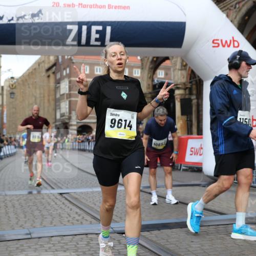 05.10.2025 - 20. swb-Marathon Bremen Yannick Fuchs http://msf.ph/oto/9249090 05.10.2025 10:44:14 Ziel 9614, 9919, 10351, 10649, 10652, 10780, 11316, 11503, 11645 meine-sportfotos.de