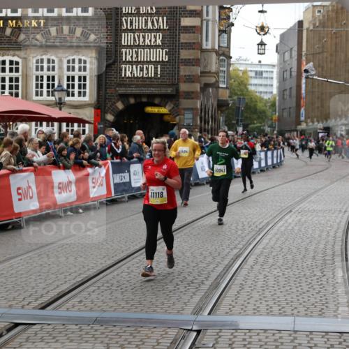 05.10.2025 - 20. swb-Marathon Bremen Yannick Fuchs http://msf.ph/oto/9249112 05.10.2025 11:13:05 Ziel 9203, 10041, 11118, 11252 meine-sportfotos.de