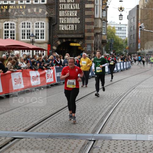 05.10.2025 - 20. swb-Marathon Bremen Yannick Fuchs http://msf.ph/oto/9249134 05.10.2025 11:13:06 Ziel 10041, 11118 meine-sportfotos.de