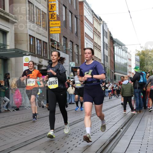 05.10.2025 - 20. swb-Marathon Bremen Strokosch-Dieckow http://msf.ph/oto/9249144 05.10.2025 10:53:09 Ziel 7193, 7251, 9238, 9263, 9461, 9464, 9539, 9569, 9717, 9868, 9956, 9957, 10057, 10302, 10310, 10317, 10335, 10369, 10468, 10642, 10655, 10806, 10925, 10934, 10993, 11046, 11174, 11175, 11246, 11510, 11545, 11616, 11716, 7193, 7251, 9238, 9263, 9461, 9464, 9539, 9569, 9717, 9868, 9956, 9957, 10057, 10302, 10310, 10317, 10335, 10369, 10468, 10642, 10655, 10806, 10925, 10934, 10993, 11046, 11174, 11246 meine-sportfotos.de