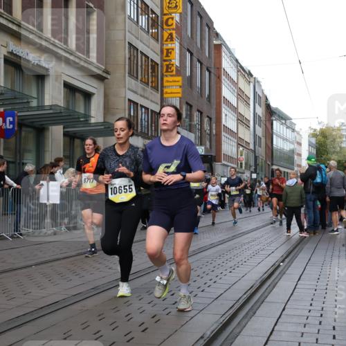 05.10.2025 - 20. swb-Marathon Bremen Strokosch-Dieckow http://msf.ph/oto/9249159 05.10.2025 10:53:10 Ziel 7193, 7251, 9238, 9263, 9461, 9464, 9539, 9569, 9717, 9868, 9957, 10057, 10302, 10310, 10317, 10335, 10369, 10468, 10642, 10655, 10925, 10934, 10993, 11046, 11174, 11175, 11246, 11545, 11616, 11716, 7193, 7251, 9238, 9263, 9461, 9464, 9539, 9569, 9717, 9868, 9957, 10057, 10302, 10310, 10317, 10335, 10369, 10468, 10642, 10655, 10925, 10934, 10993, 11046, 11174, 11246 meine-sportfotos.de