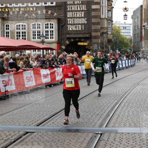 05.10.2025 - 20. swb-Marathon Bremen Yannick Fuchs http://msf.ph/oto/9249174 05.10.2025 11:13:06 Ziel 10041, 11118 meine-sportfotos.de